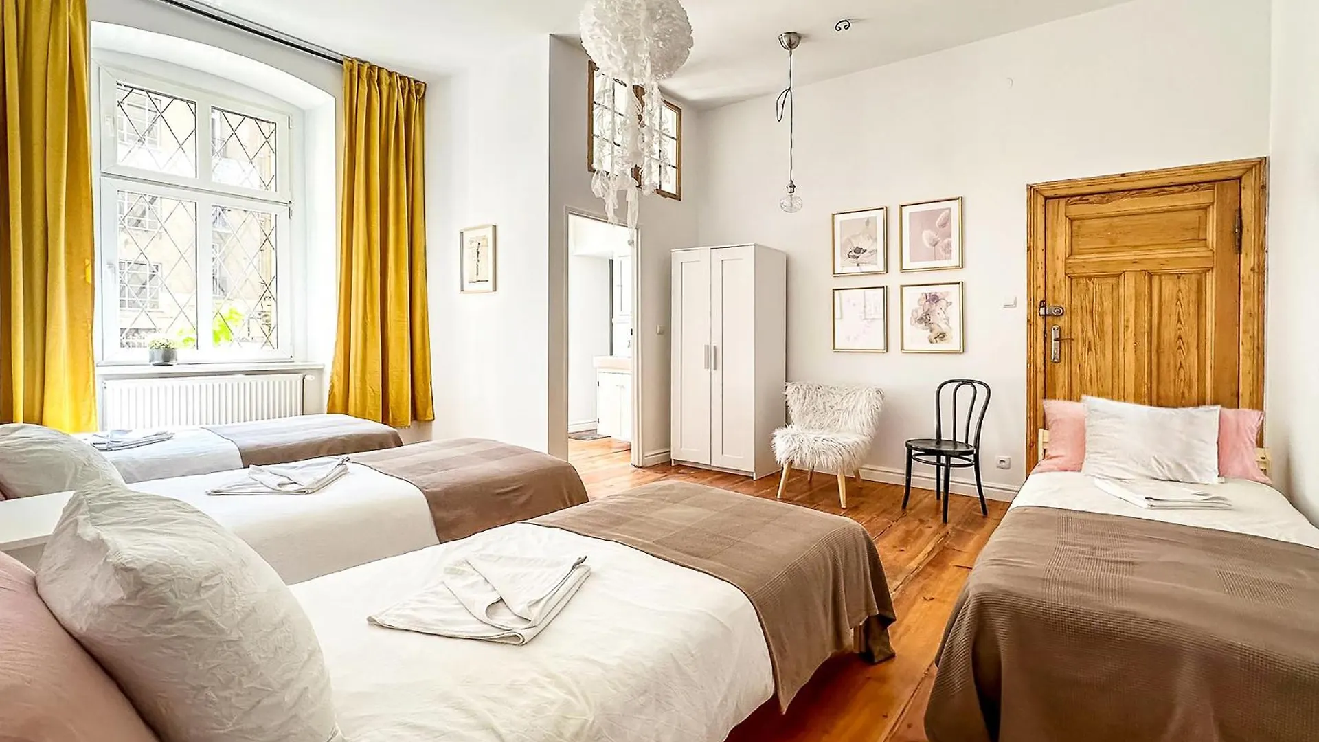 Old Town Centrum Residence Apartments 포즈난