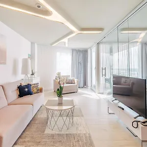 https://apartament-z-widokiem-na-morze-ultra-marine.kolobrzeghotels.com